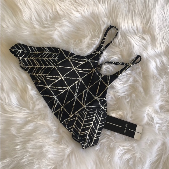 Brand new Dolce Vita Swimsuit Top - Picture 4 of 6